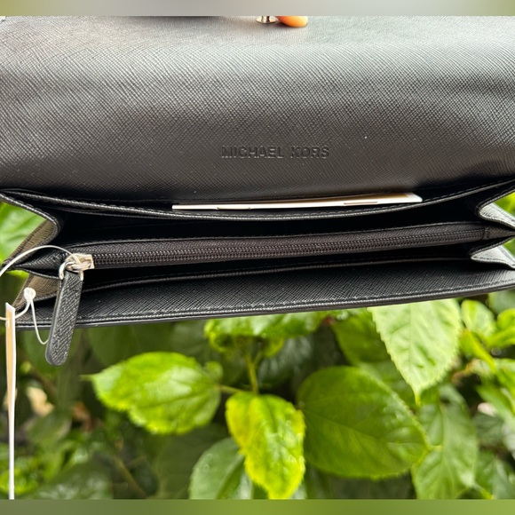 Michael Kors Jet Set Travel LG Carryall Wallet Black - Picture 5 of 9